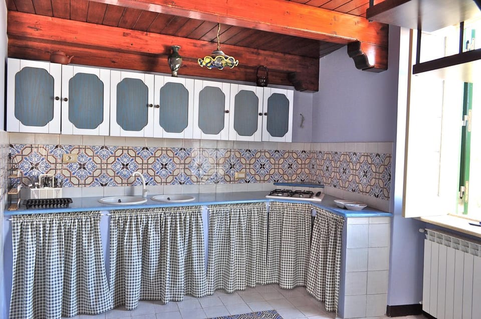 Appartamenti di Villa Ellizabeth A2 4 posti letto Apartment in Milazzo