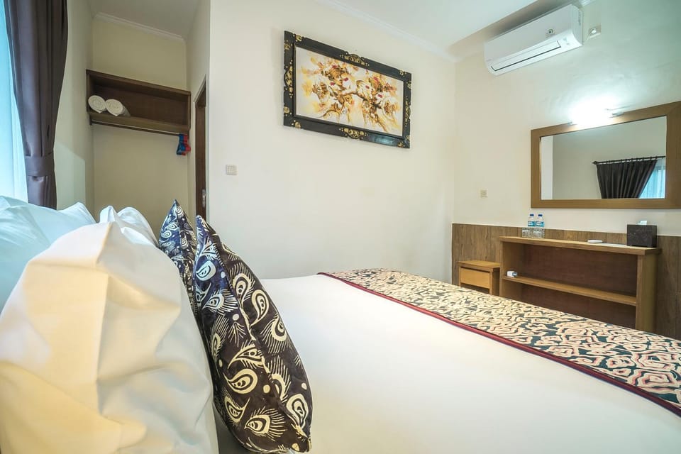 Other, Photo of the whole room, Decorative detail, Bedroom