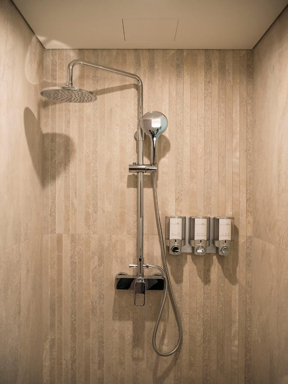 Shower, Decorative detail