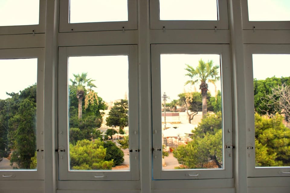 Balcony/Terrace, Garden view, Landmark view