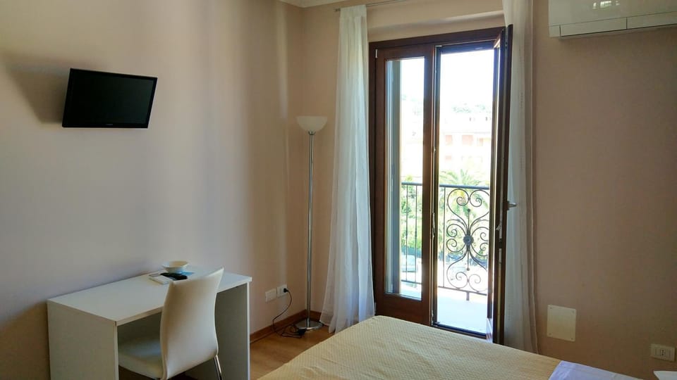 TV and multimedia, Balcony/Terrace, Bedroom