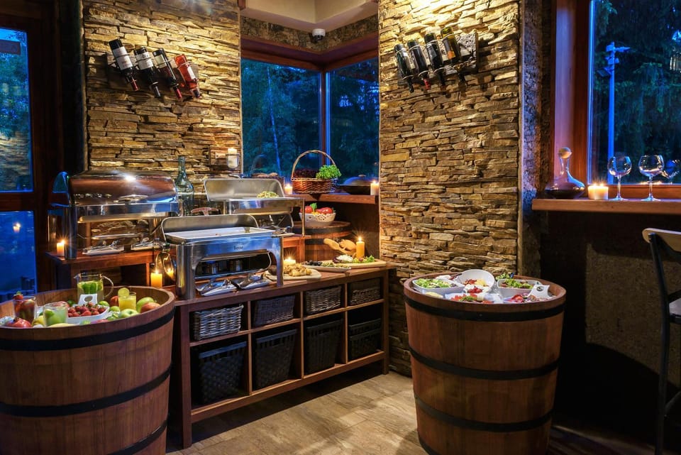 Restaurant/places to eat, Food, Meals, Buffet breakfast, Dinner