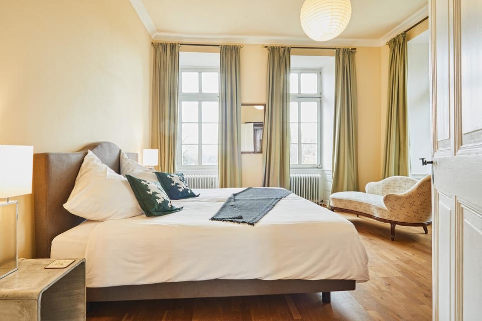 Bedroom, Garden view