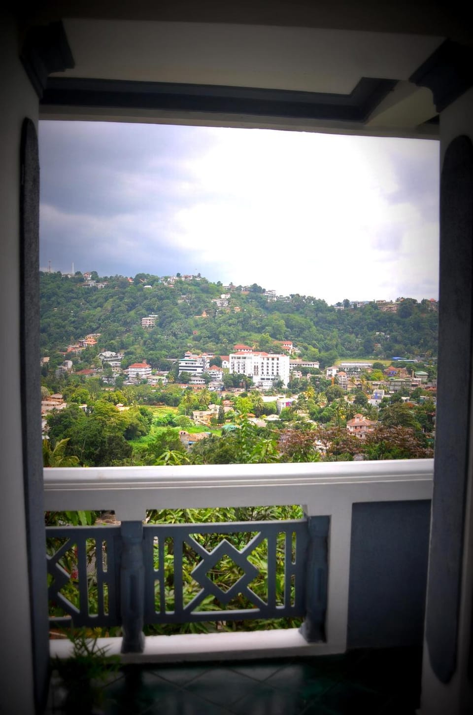 City view, Mountain view