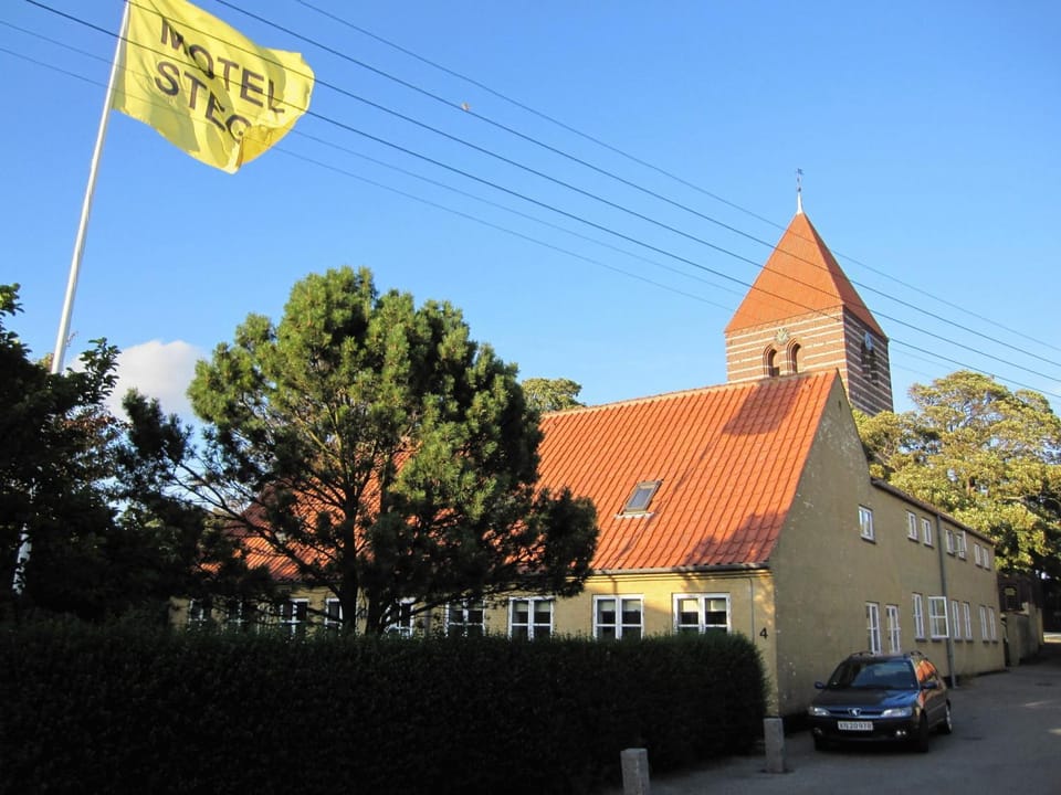 Property building, Day