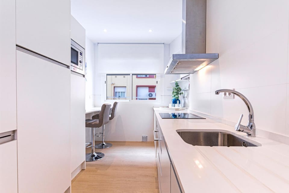 Kitchen or kitchenette, Other, Dining area, oven, stove