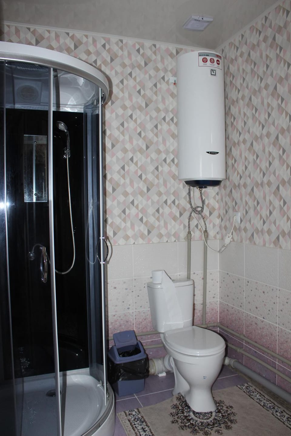 Bathroom, Decorative detail