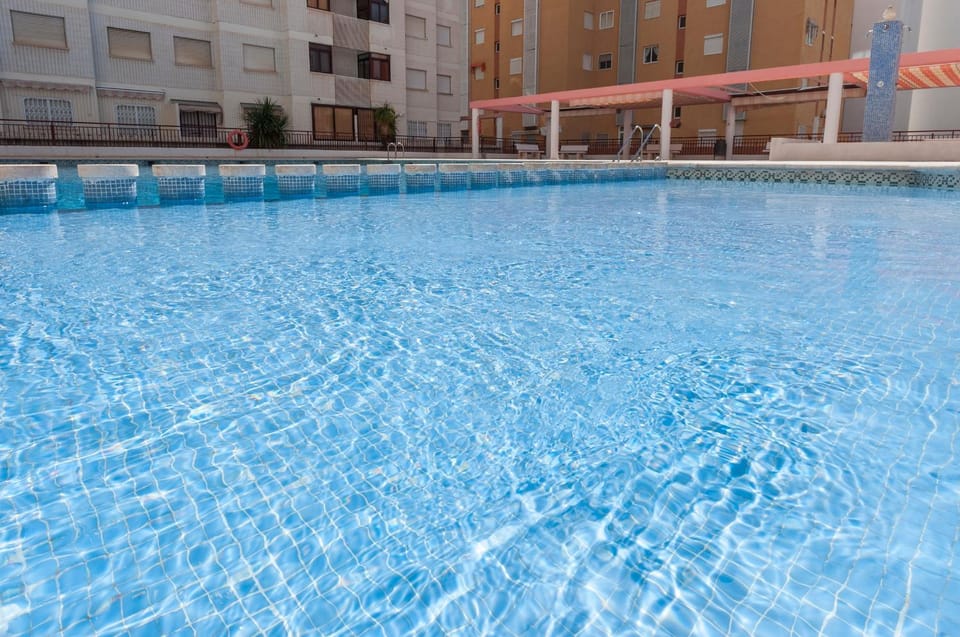 Swimming pool, Swimming pool