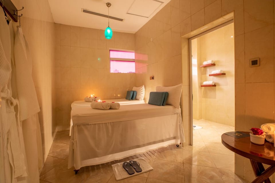 Spa and wellness centre/facilities, Seating area, towels