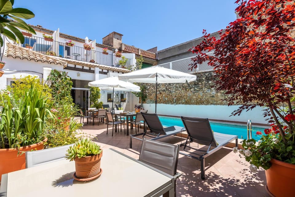 Patio, Restaurant/places to eat, Balcony/Terrace, Swimming pool
