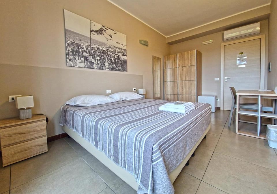 Bed, Photo of the whole room, Bedroom, towels, wardrobe