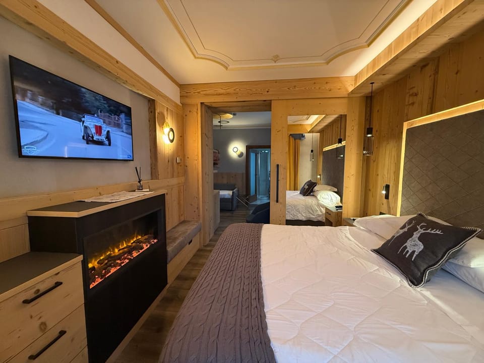 Alexander Hotel Alpine Wellness Dolomites Hotel in Molveno