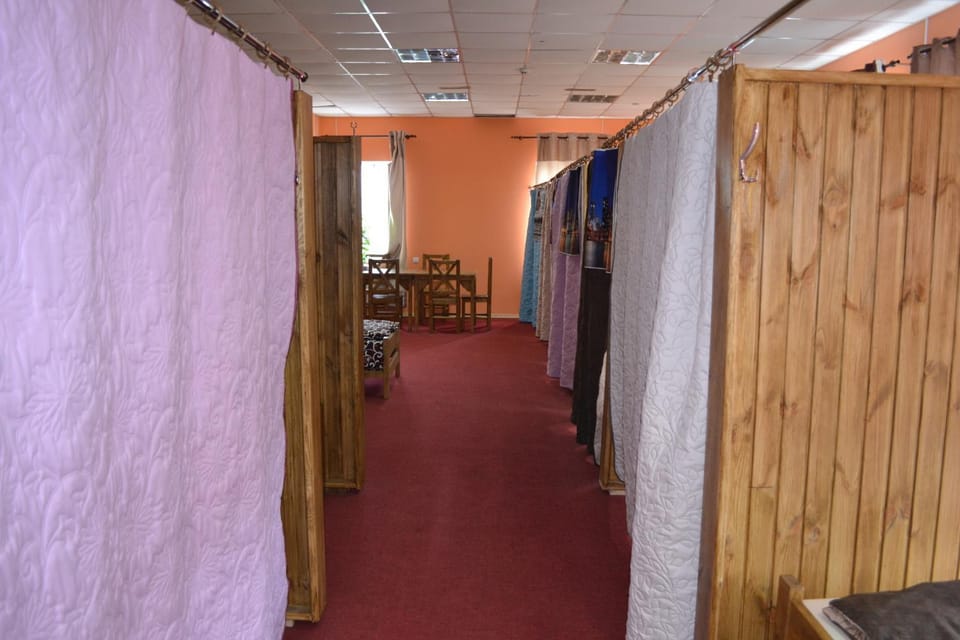 Photo of the whole room, Decorative detail