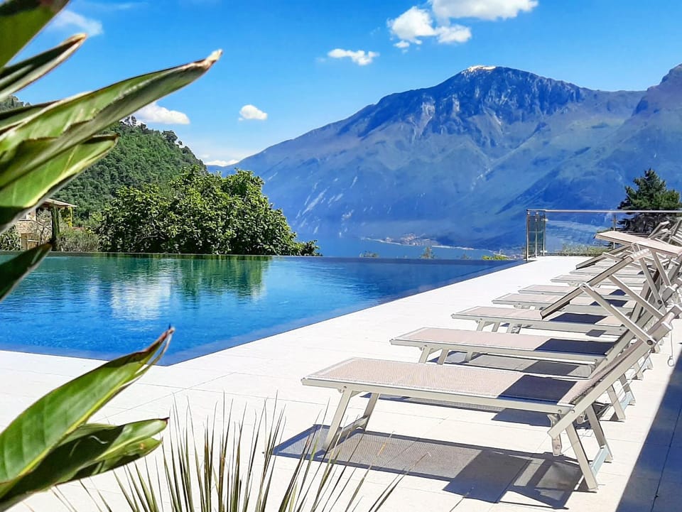 Balcony/Terrace, Lake view, Pool view, Swimming pool