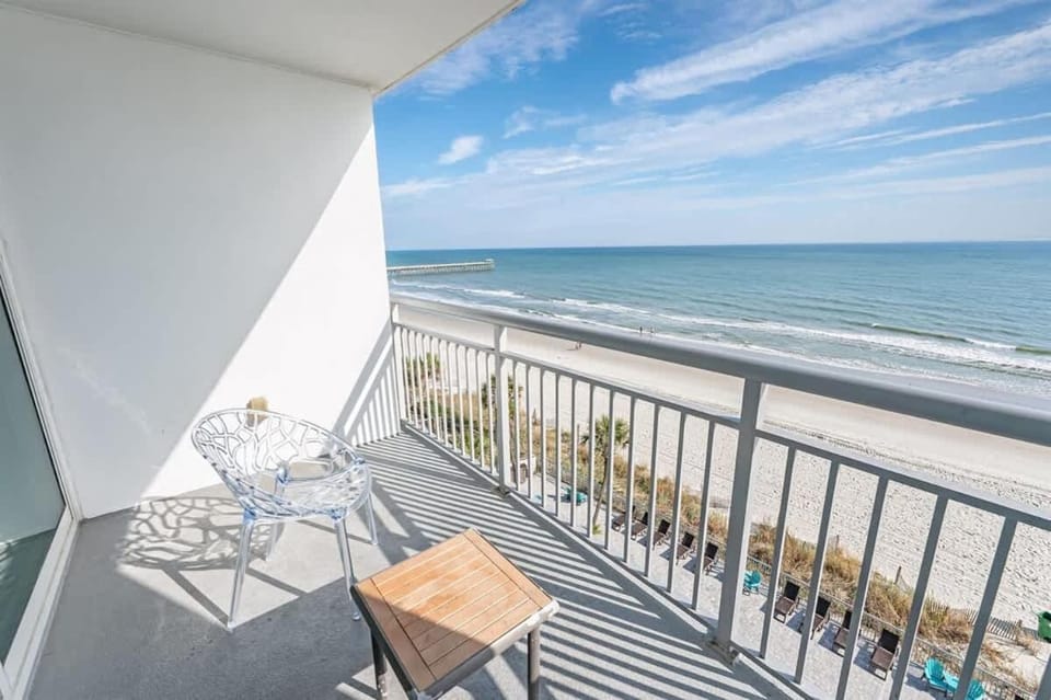 New Modern, Direct Oceanfront, Boardwalk, Views! House in Myrtle Beach