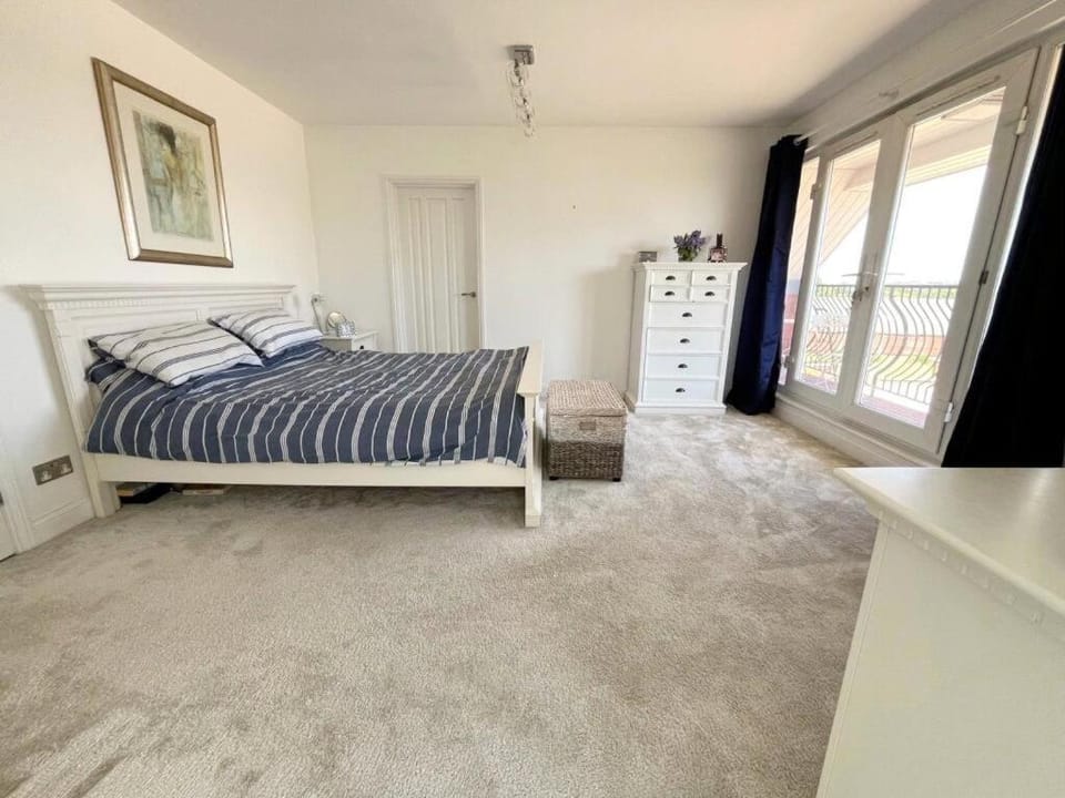 Oak Valley Lodges & Camping House in Rother District
