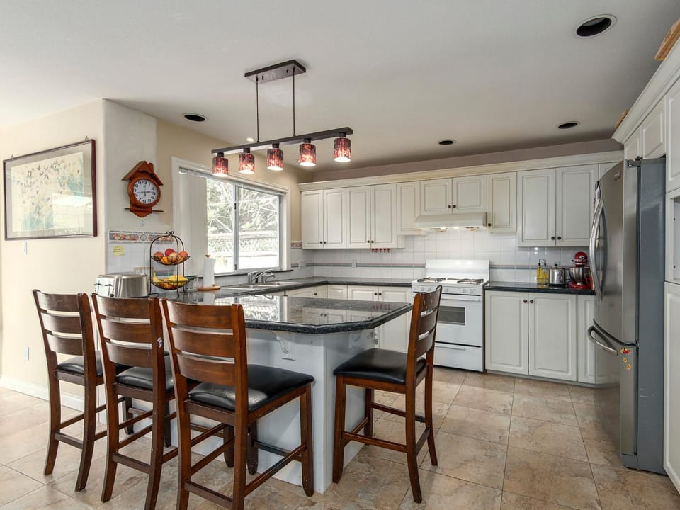 Kitchen or kitchenette, Dining area, Internal: Not applicable to any particular room