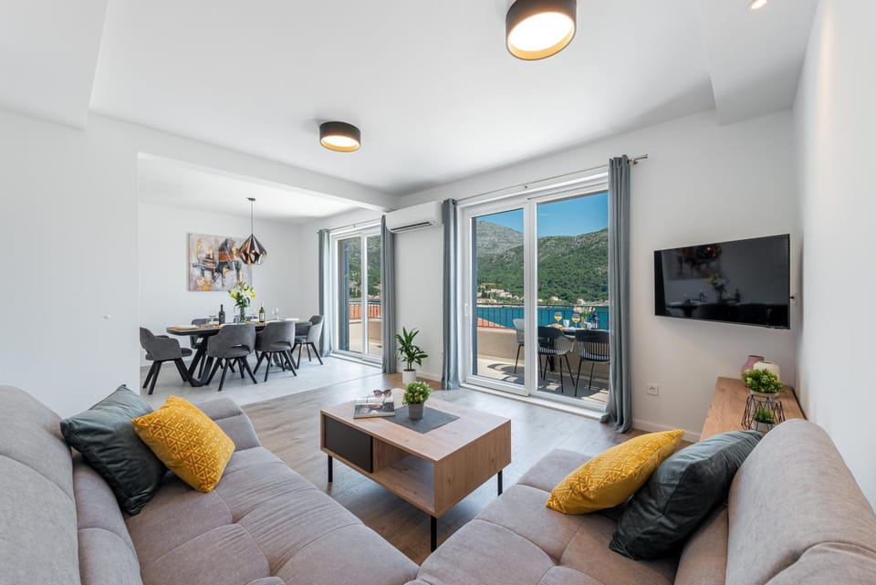 Amazing Sea View Apartments Petra & Paula Apartment in Dubrovnik-Neretva County