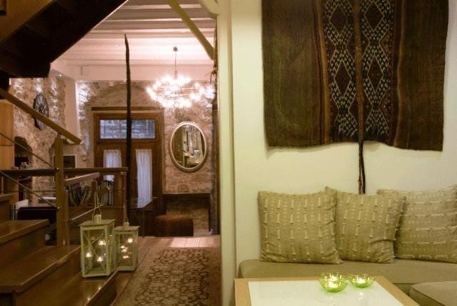 Lounge or bar