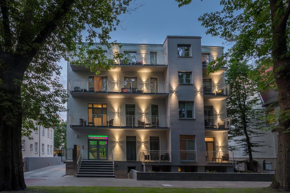 Property building, Facade/entrance