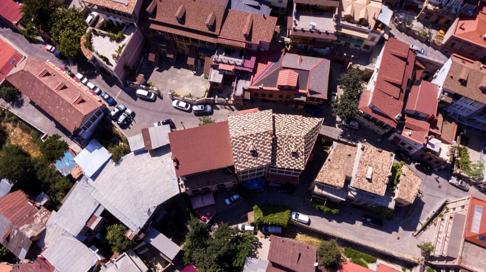 Facade/entrance, Bird's eye view