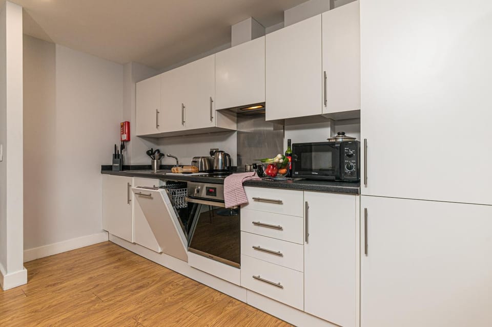 Kitchen or kitchenette, dishwasher, kitchen