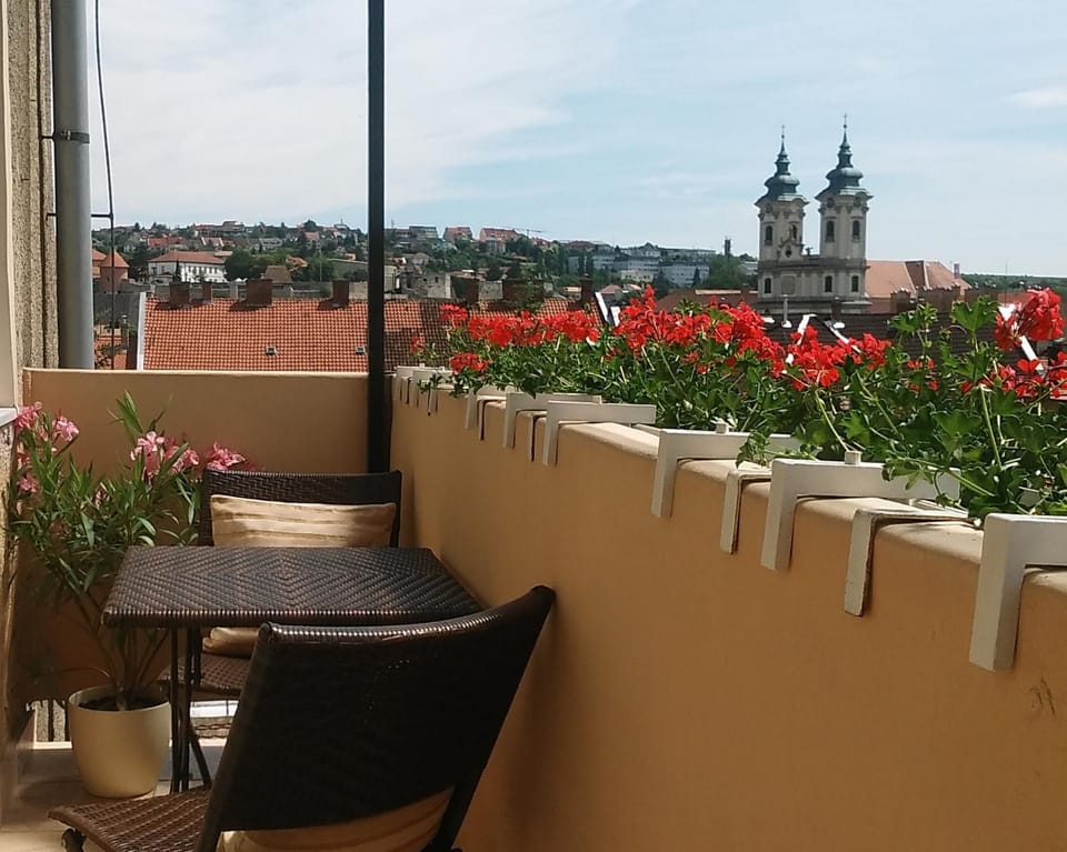 View (from property/room), Balcony/Terrace