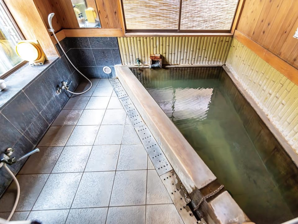 Shower, Hot Spring Bath