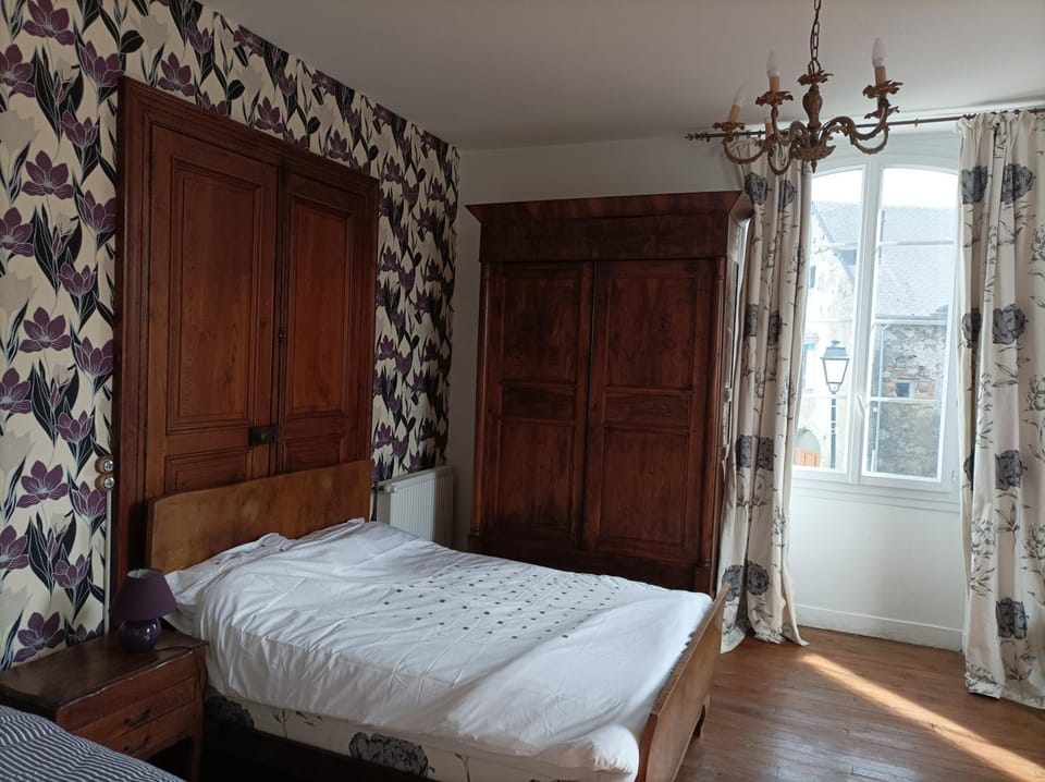 Bed, wardrobe