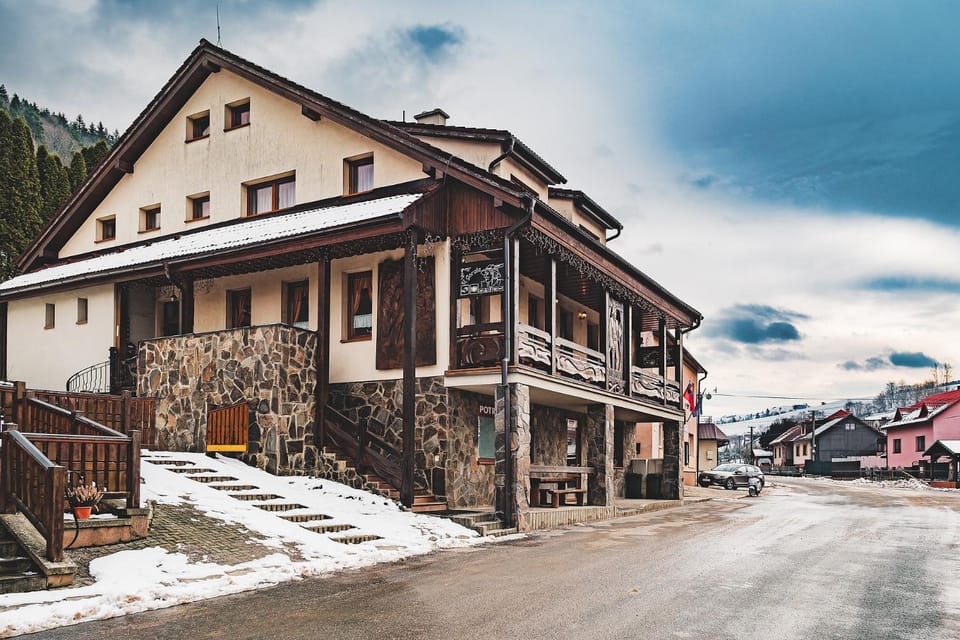 Property building, Natural landscape, Winter