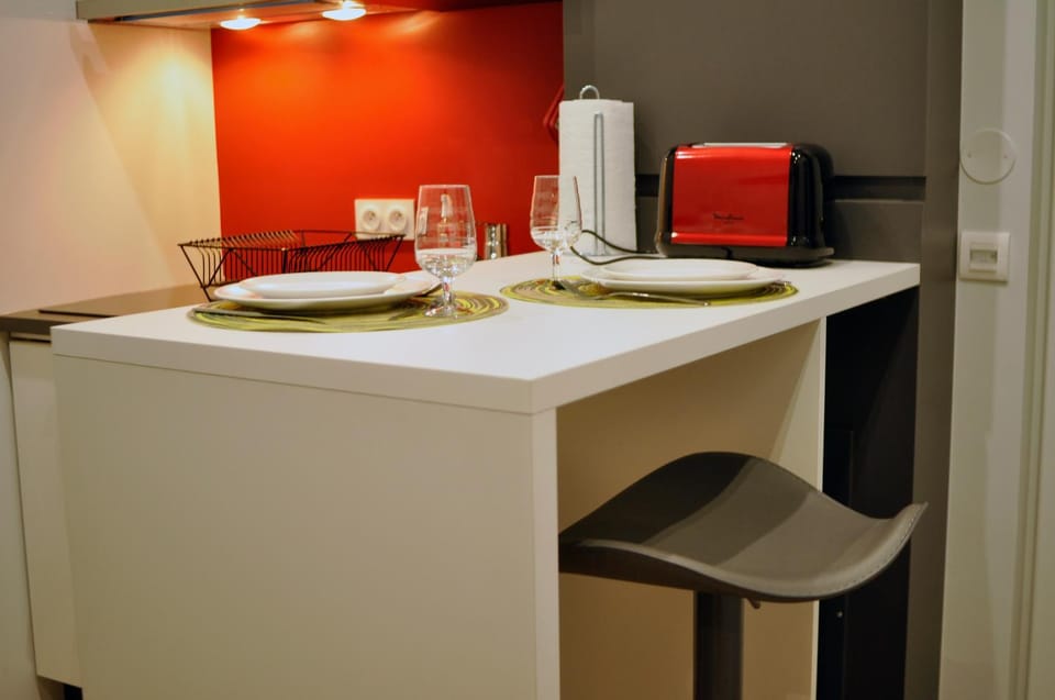 Kitchen or kitchenette, toaster