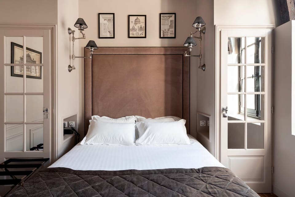 Bed, Photo of the whole room