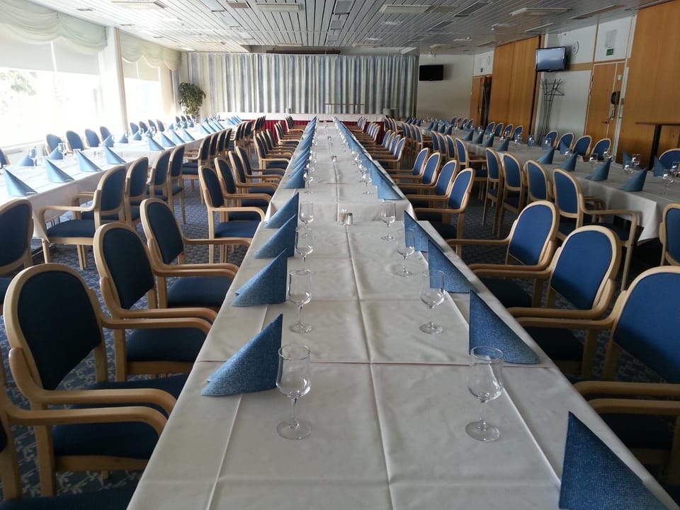 Banquet/Function facilities, Meeting/conference room