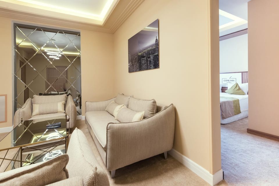 Living room, Seating area
