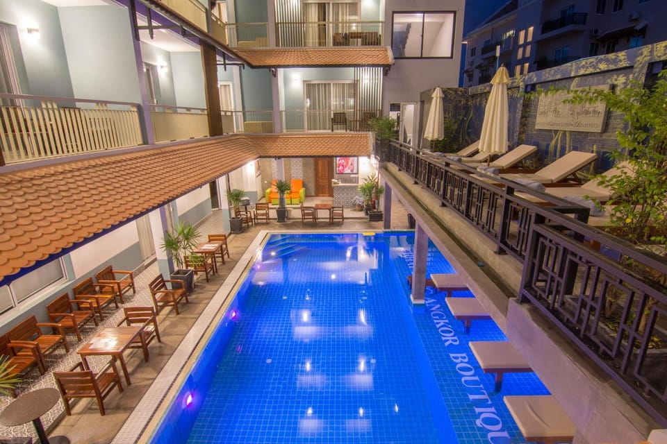 Property building, Bird's eye view, Floor plan, Swimming pool