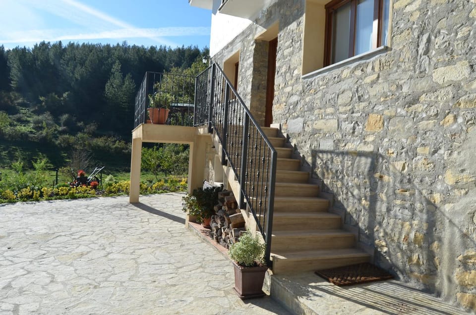 Property building, Day, Garden, Balcony/Terrace, Garden view