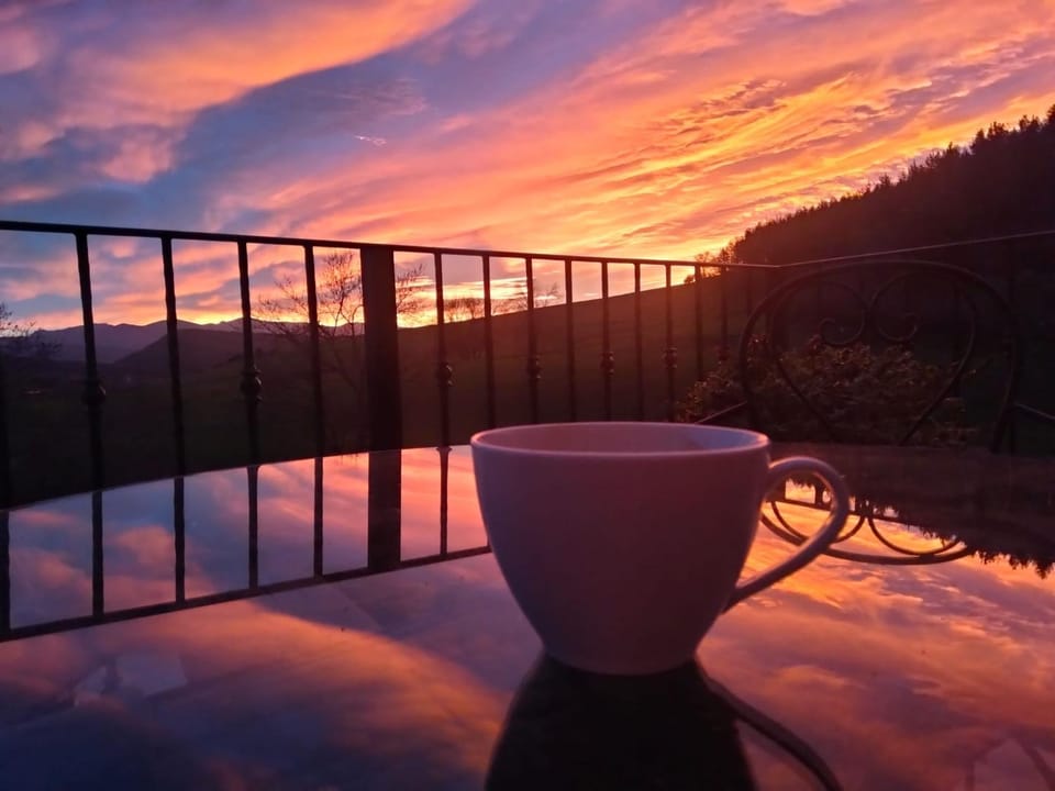 Natural landscape, View (from property/room), Balcony/Terrace, Mountain view, Sunrise
