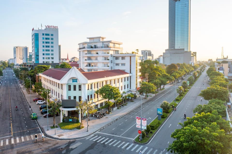Bird's eye view, Street view, Location