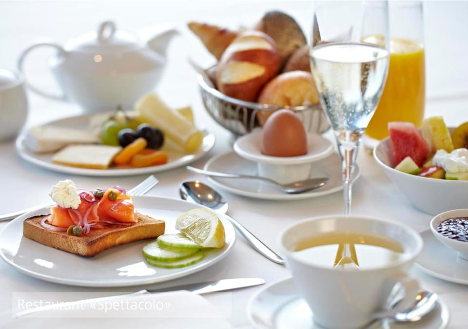 Breakfast, Buffet breakfast