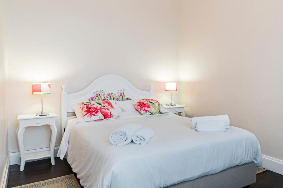 Bed, Decorative detail, Bedroom