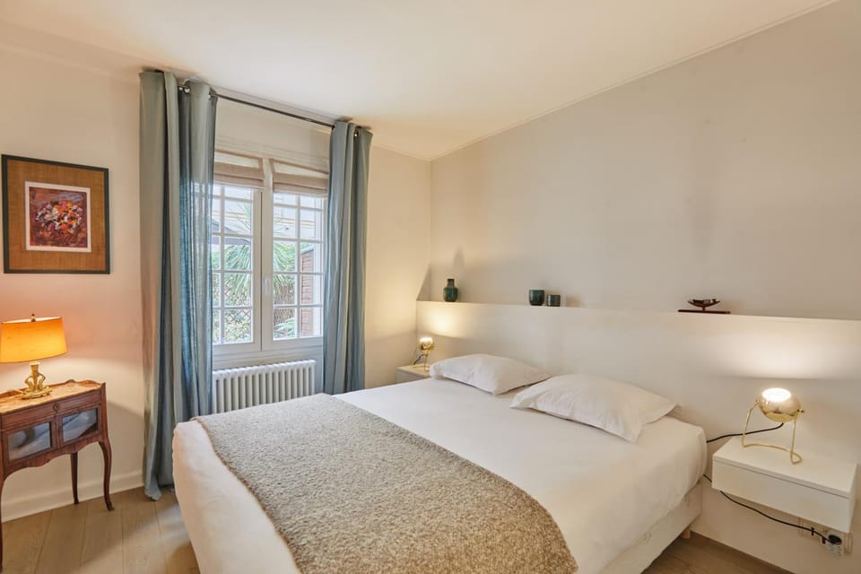Apartment Terrasse Champs Elysées by Studio prestige Apartment in Paris