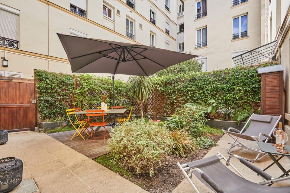 Apartment Terrasse Champs Elysées by Studio prestige Apartment in Paris