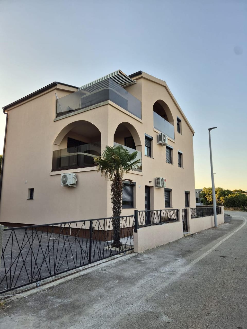 Property building, Day