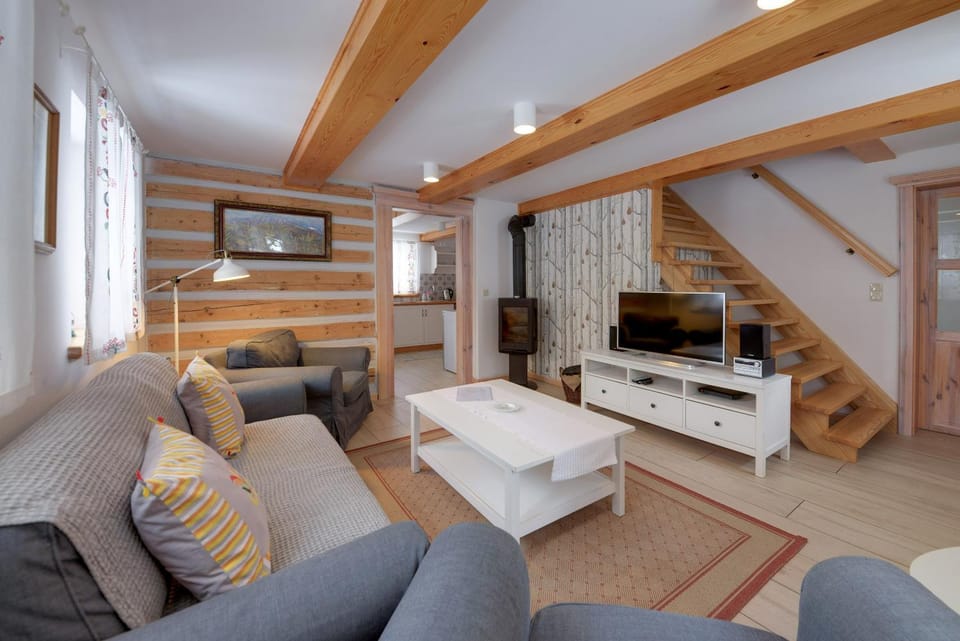 TV and multimedia, Living room, Seating area, fireplace