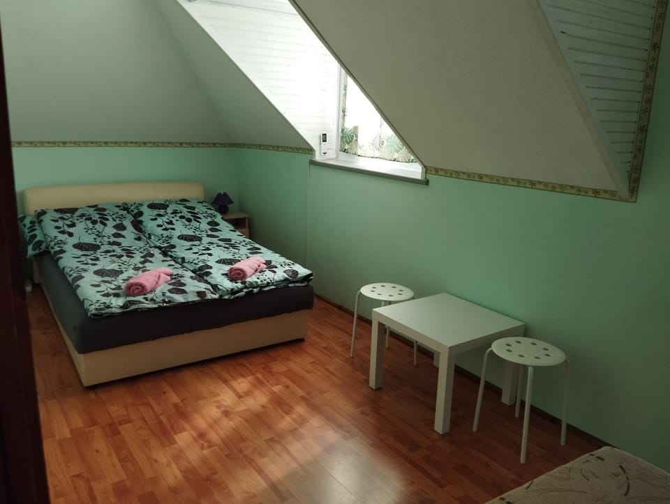 Négy Évszak Vendégház Bed and Breakfast in Hungary