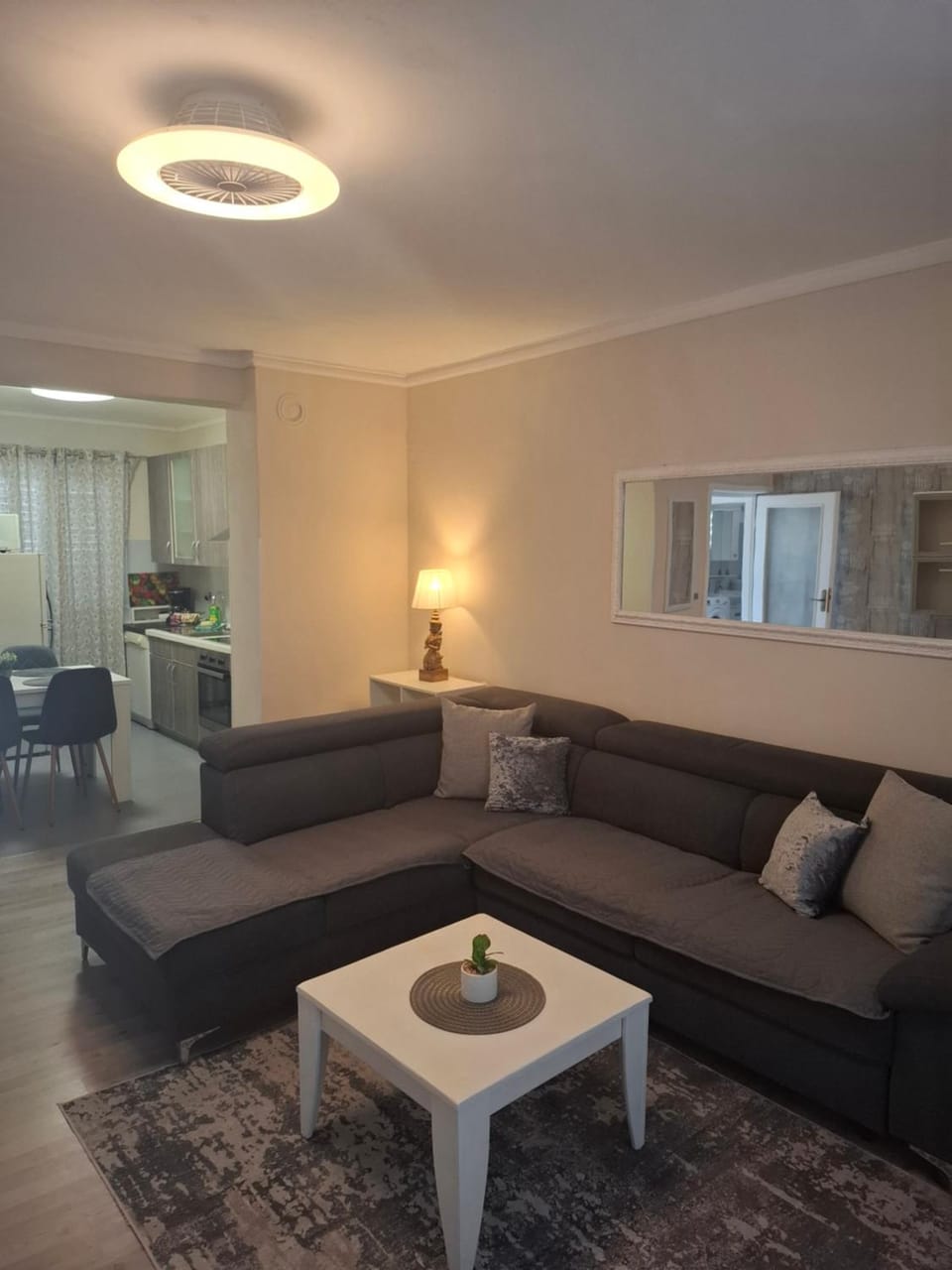 Royal Apartments Sandra Apartment in Varoš