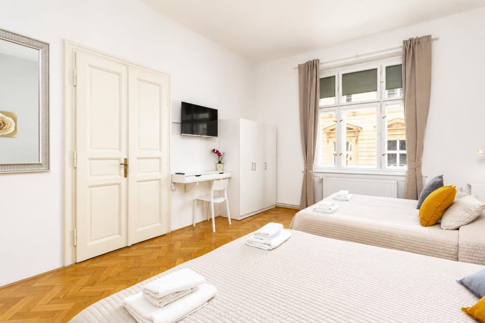 Bed, Photo of the whole room, Bedroom, towels, wardrobe