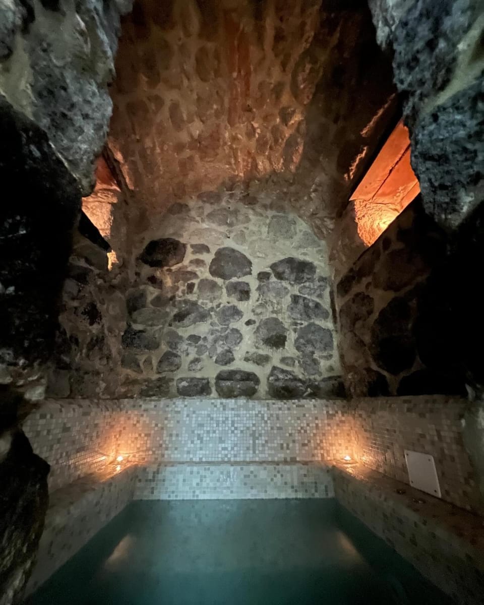 Hot Tub, Bath