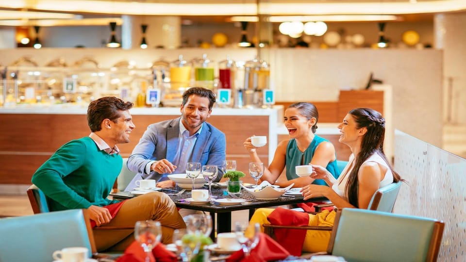 Restaurant/places to eat, Restaurant/places to eat, Buffet breakfast