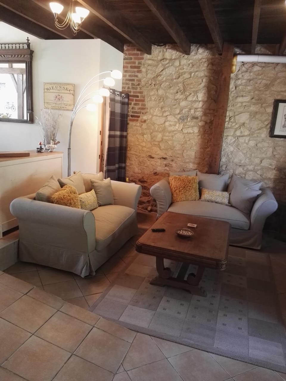 Living room, Seating area